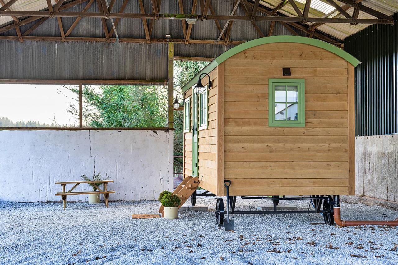 Finest Retreats - The Shepherd'S Hut At Northcombe Farm Beaworthy Екстер'єр фото